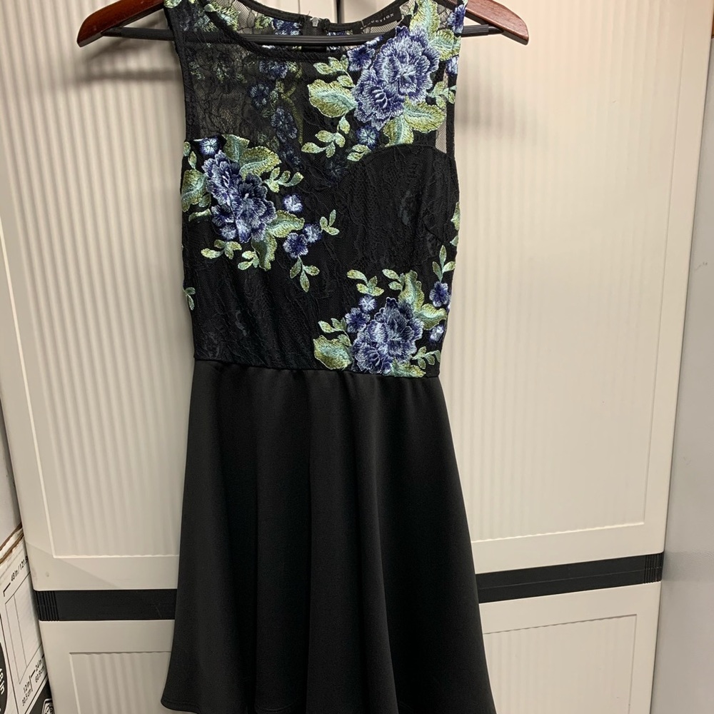Pretty high low black dress